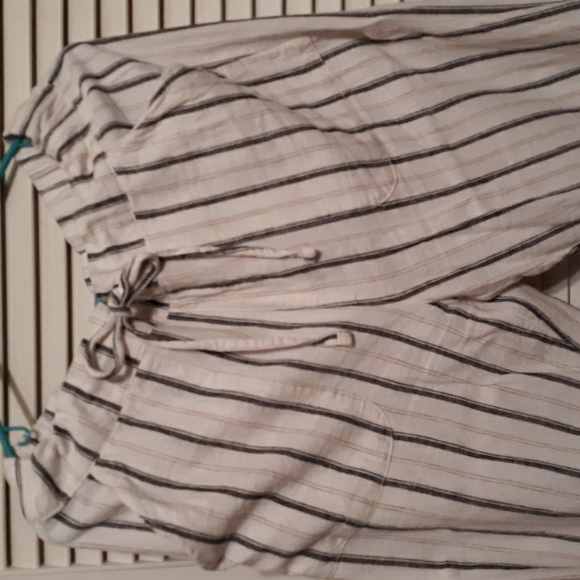 CAPRIS - Picture 2 of 3